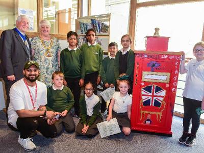 Pupils showcase Platinum Jubilee post boxes Pupils showcase Platinum Jubilee post boxes